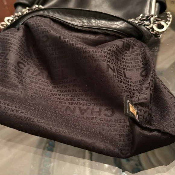 Chanel Lambskin soft hobo bag - Picture 14 of 16